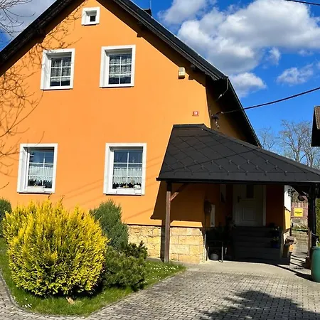 Apartman Cely Dum Flora V Ceskosaskem Svycarsku